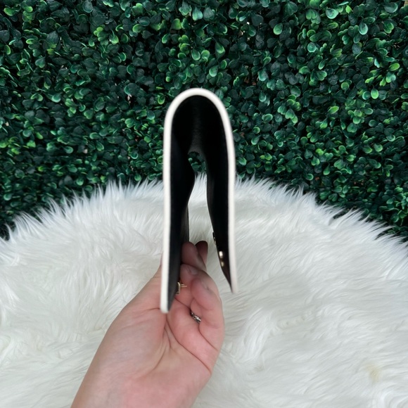 Kate Spade Make It Mine Hibiscus Flower Aloha Flap - Picture 4 of 7